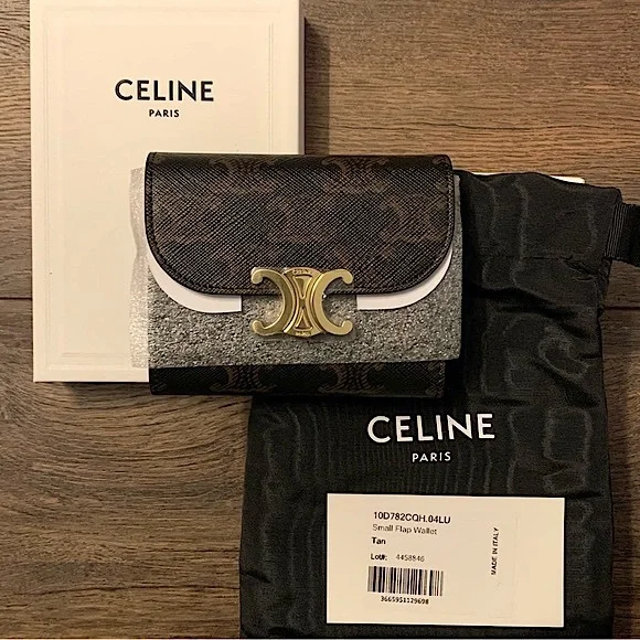 ❌SOLD❌ Celine Small Wallet Triomphe in Triomphe Canvas Tan - Picture 2 of 13